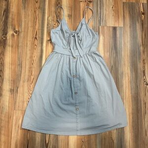 Light blue spaghetti strap key hole dress